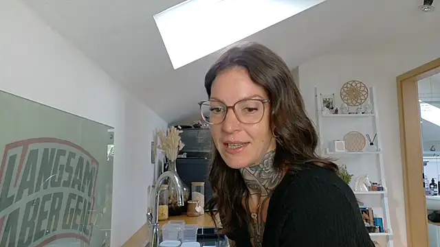 Snapshot of BrownieyQueen chatting on 07-18-26, 07:23 BrownieyQueen online show from 07-18-26, 07:23