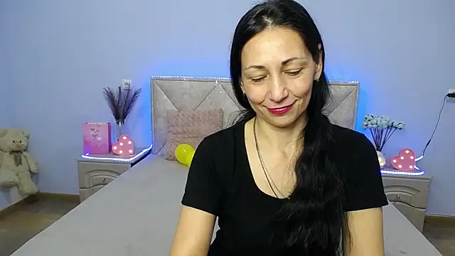 Snapshot of LiluGrants chatting on 01-11-25, 10:18 LiluGrants online show from 01-11-25, 10:18