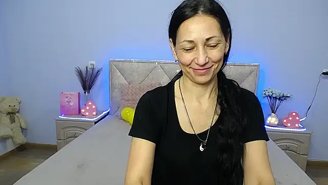 Snapshot of LiluGrants chatting on 01-12-25, 04:31 LiluGrants online show from 01-12-25, 04:31