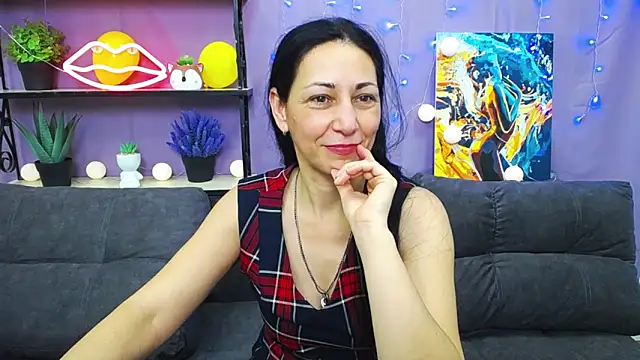 Snapshot of LiluGrants chatting on 01-24-25, 04:27 LiluGrants online show from 01-24-25, 04:27