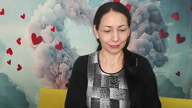 Snapshot of LiluGrants chatting on 01-24-25, 10:30 LiluGrants online show from 01-24-25, 10:30