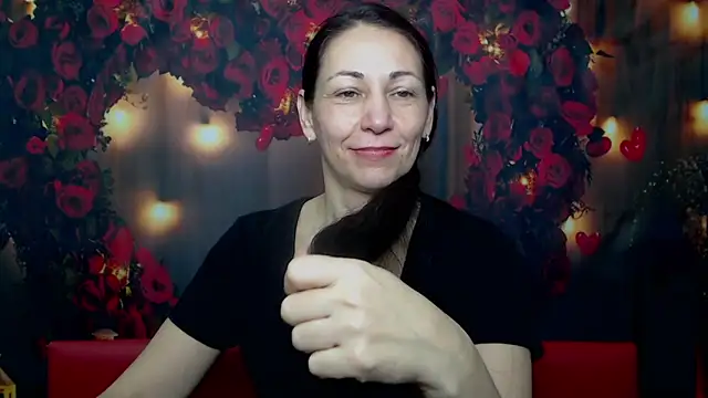 Snapshot of LiluGrants chatting on 02-06-25, 04:53 LiluGrants online show from 02-06-25, 04:53