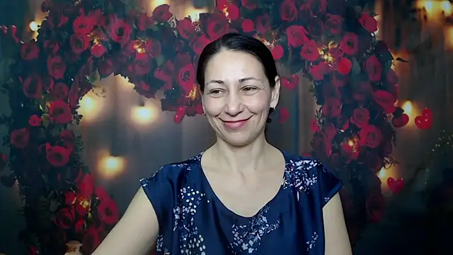 Snapshot of LiluGrants chatting on 02-06-25, 10:10 LiluGrants online show from 02-06-25, 10:10