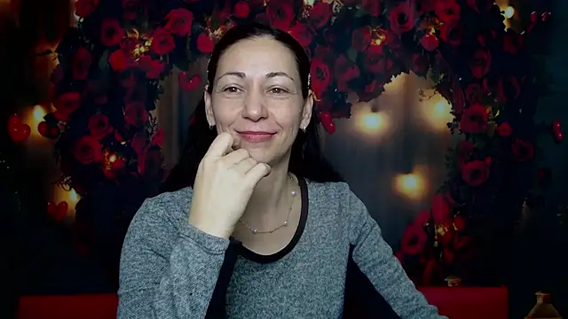 Snapshot of LiluGrants chatting on 02-08-25, 10:18 LiluGrants online show from 02-08-25, 10:18