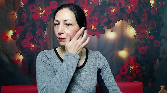 Snapshot of LiluGrants chatting on 02-12-25, 01:19 LiluGrants online show from 02-12-25, 01:19