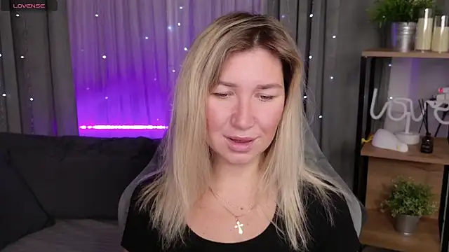 MilaBott online show from 09-24-25, 08:12