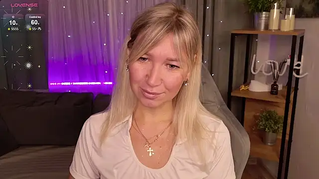 MilaBott online show from 10-15-25, 07:47