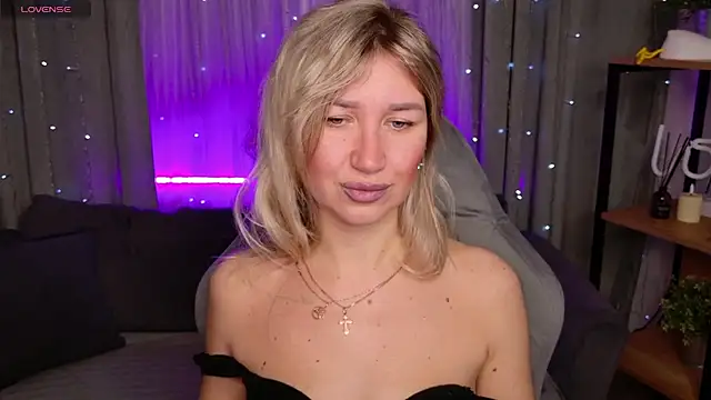 MilaBott online show from 11-23-25, 08:19