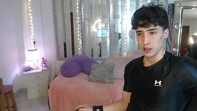 gojo satoru 18 online show from 01-18-25, 03:27