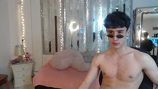 gojo satoru 18 online show from 01-24-25, 03:02