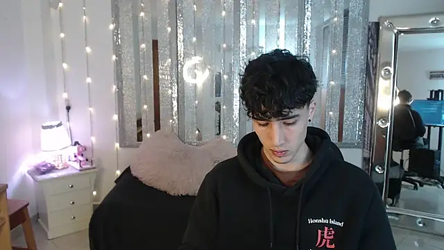 gojo satoru 18 online show from 02-14-25, 12:14