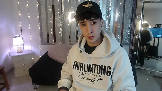 gojo satoru 18 online show from 02-18-25, 11:44