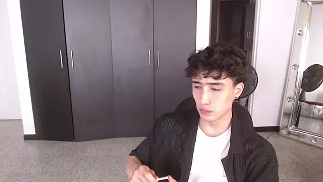 gojo satoru 18 online show from 03-04-25, 02:42