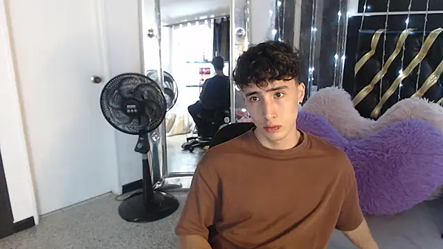 gojo satoru 18 online show from 03-20-25, 11:38