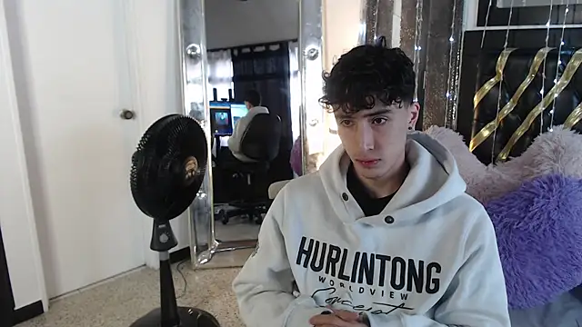 gojo satoru 18 online show from 03-22-25, 11:42