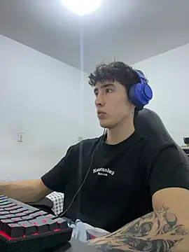 Snapshot of gojo_satoru_18 chatting on 01-12-26, 08:25 gojo satoru 18 online show from 01-12-26, 08:25