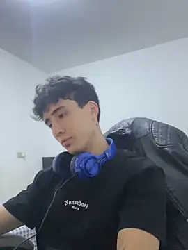 Snapshot of gojo_satoru_18 chatting on 02-03-26, 02:53 gojo satoru 18 online show from 02-03-26, 02:53