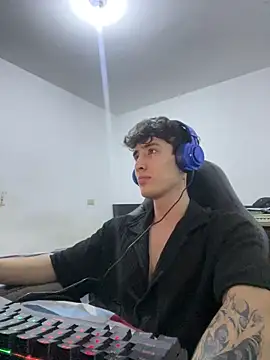 Snapshot of gojo_satoru_18 chatting on 02-12-26, 04:40 gojo satoru 18 online show from 02-12-26, 04:40