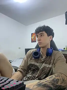 Snapshot of gojo_satoru_18 chatting on 02-27-26, 02:33 gojo satoru 18 online show from 02-27-26, 02:33