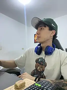 gojo satoru 18 online show from 03-24-26, 02:05