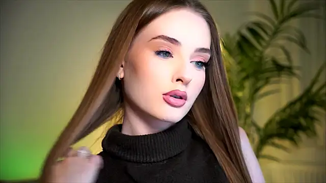 petitegonwiild online show from 10-27-25, 08:13