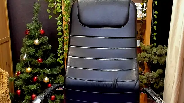 Snapshot of Moon13152 chatting on 12-31-24, 10:56 Moon13152 online show from 12-31-24, 10:56