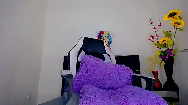 Snapshot of samantha_official_ chatting on 01-10-25, 11:08 samantha official online show from 01-10-25, 11:08