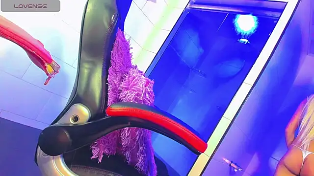 Snapshot of samantha_official_ chatting on 01-11-25, 11:56 samantha official online show from 01-11-25, 11:56