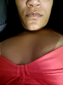 Snapshot of viannaiasmim chatting on 10-29-25, 10:28 viannaiasmim online show from 10-29-25, 10:28