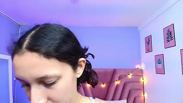 Beautifulskinny18 online show from 02-07-25, 07:49