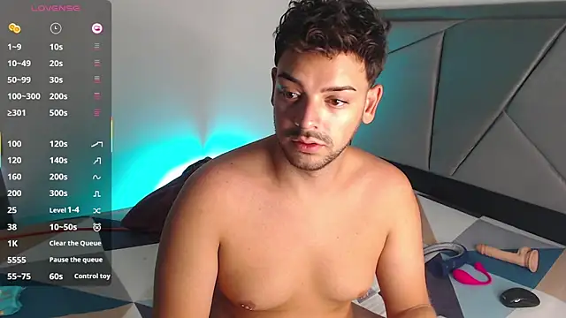 Snapshot of Logan_cocky chatting on 09-10-25, 06:08 Logan cocky online show from 09-10-25, 06:08