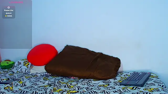 Thomass00 online show from 12-18-24, 03:37