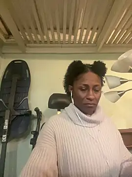 Snapshot of wynterheat chatting on 01-29-25, 02:51 wynterheat online show from 01-29-25, 02:51