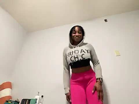 Snapshot of wynterheat chatting on 02-08-25, 09:46 wynterheat online show from 02-08-25, 09:46