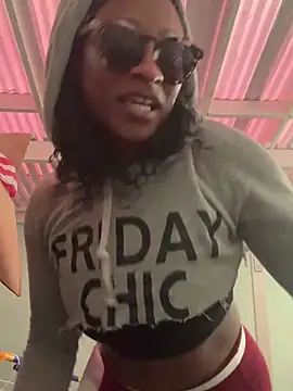 Snapshot of wynterheat chatting on 02-16-25, 12:08 wynterheat online show from 02-16-25, 12:08