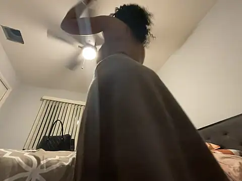 Snapshot of wynterheat chatting on 02-17-25, 03:58 wynterheat online show from 02-17-25, 03:58