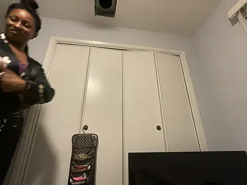 Snapshot of wynterheat chatting on 02-24-25, 04:16 wynterheat online show from 02-24-25, 04:16