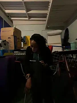 Snapshot of wynterheat chatting on 02-27-25, 04:41 wynterheat online show from 02-27-25, 04:41