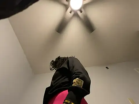 Snapshot of wynterheat chatting on 03-03-25, 05:42 wynterheat online show from 03-03-25, 05:42