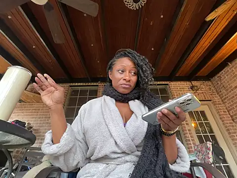 Snapshot of wynterheat chatting on 03-07-25, 01:51 wynterheat online show from 03-07-25, 01:51