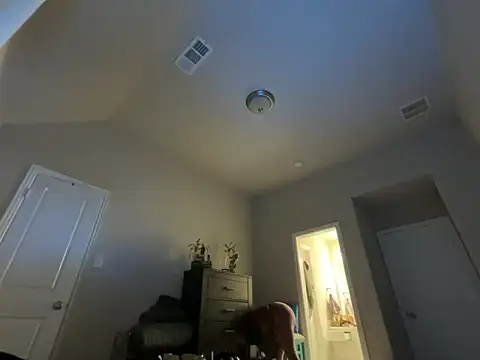 Snapshot of wynterheat chatting on 10-22-25, 01:06 wynterheat online show from 10-22-25, 01:06