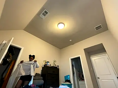 Snapshot of wynterheat chatting on 11-05-25, 07:03 wynterheat online show from 11-05-25, 07:03