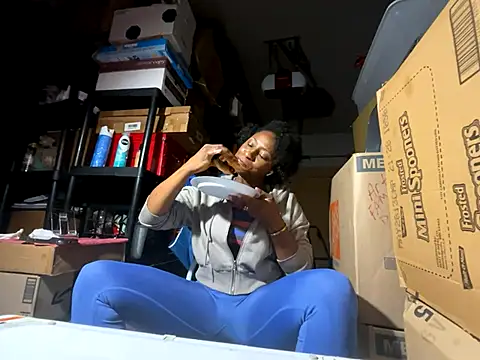 Snapshot of wynterheat chatting on 11-14-25, 03:27 wynterheat online show from 11-14-25, 03:27