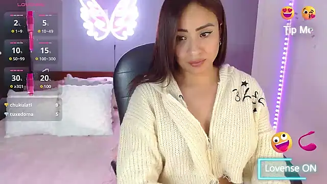 Snapshot of Paulina_627 chatting on 12-10-24, 07:11 Paulina 627 online show from 12-10-24, 07:11
