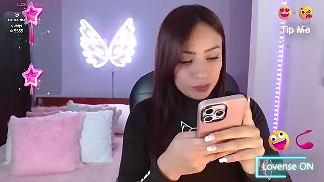 Snapshot of Paulina_627 chatting on 12-11-24, 02:44 Paulina 627 online show from 12-11-24, 02:44