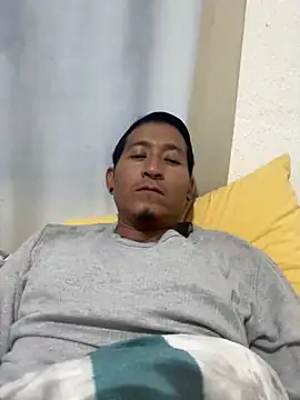 Snapshot of Daniel7131 chatting on 01-25-25, 04:13 Daniel7131 online show from 01-25-25, 04:13