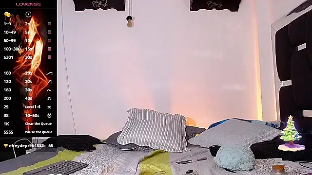 Snapshot of RyanRizzo chatting on 01-06-25, 06:25 RyanRizzo online show from 01-06-25, 06:25