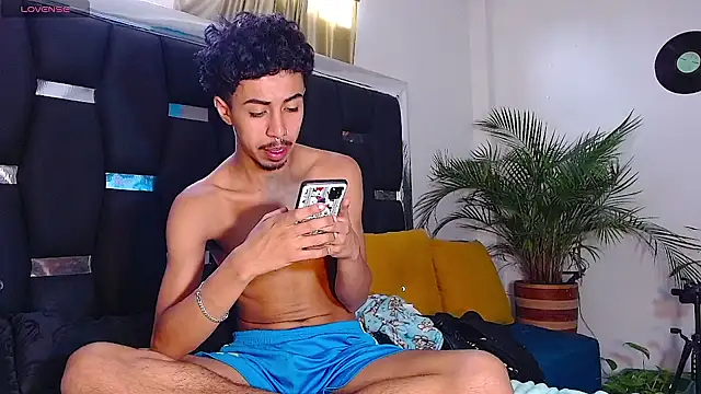 Snapshot of RyanRizzo chatting on 01-25-25, 07:07 RyanRizzo online show from 01-25-25, 07:07