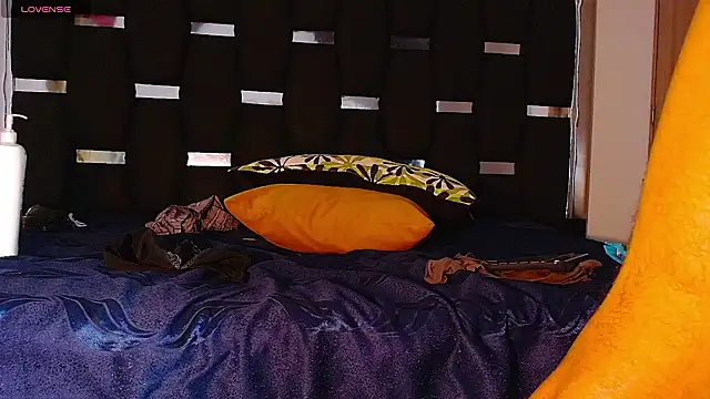 Snapshot of RyanRizzo chatting on 02-18-25, 10:03 RyanRizzo online show from 02-18-25, 10:03