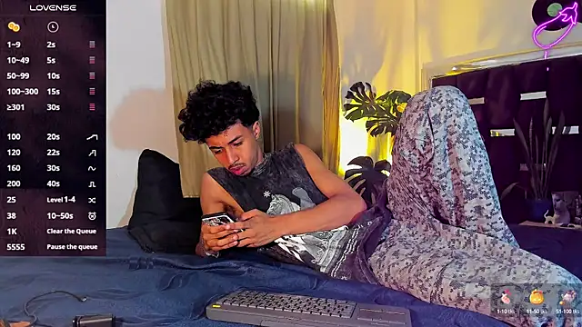 Snapshot of RyanRizzo chatting on 02-27-25, 05:47 RyanRizzo online show from 02-27-25, 05:47